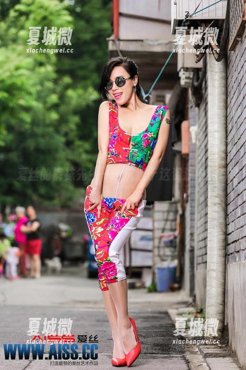 爱丝的裤袜先生——沉迷于这资源中的奇怪搭配！