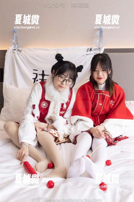 BoBoSocks袜啵啵 - 小甜豆与定制白棉袜的偶遇写真，未完待续