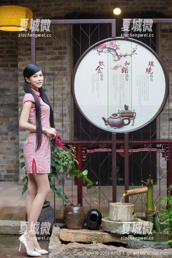 IMiss爱蜜社 - 小丽莎萌萌哒的写真，一组甜心照，快把我的心送给她，虽然我的心可能比较傻…