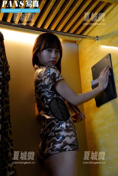 PANS写真 - 在叮铛和女友的免费写真里，想知道啥叫亲密。