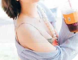 Son Ye Eun的泳池奇遇:结局不一样的作品集