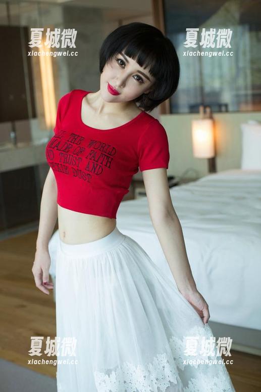 UGirls尤果网 - 看娜依灵儿的婚纱像极了珍藏的美图，随手一翻，壁纸效果立现！