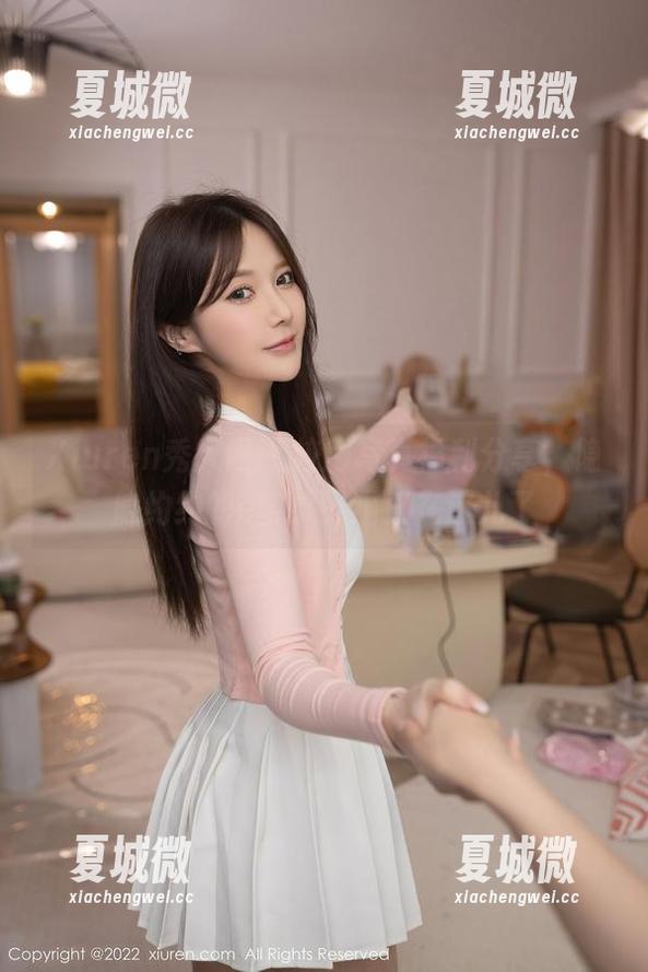 Xiuren秀人网 - 校服写真福利分享，隐隐约约的e宝小野猫又在这儿了