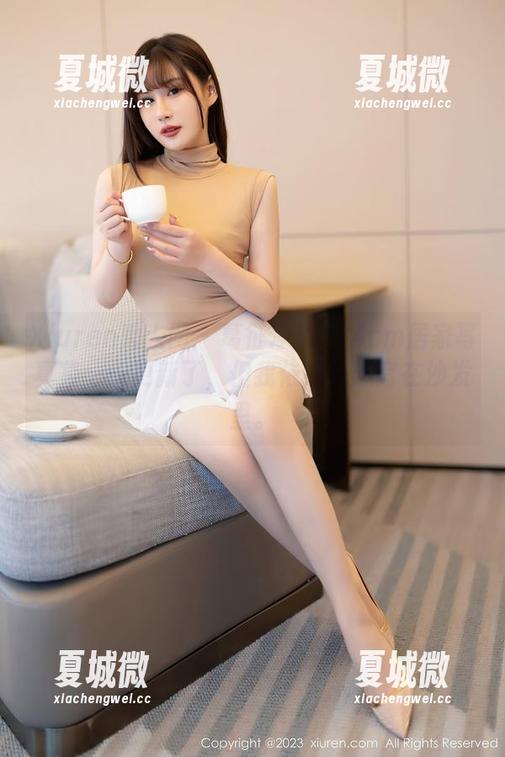 Xiuren秀人网 - 葛征净高184cm居家写真集——更新了，但我依然只想窝在沙发里。