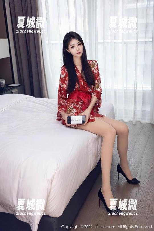 Xiuren秀人网 - 你见过郑颖姗的连体衣写真合集吗？穿上去可以直接变身潮流女神！