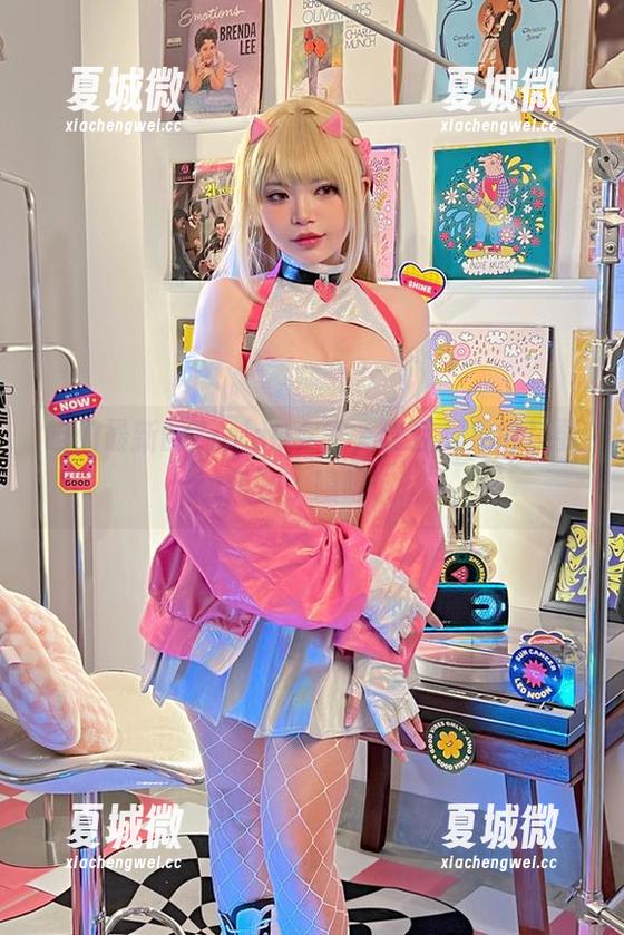 咱们最新的ZinieQ女王，比我想象的还要叛逆，嘻嘻。