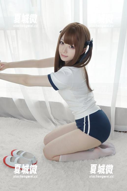 免费来一份！asagiriai(爱ちゃん)的网袜照，看后让人欲罢不能。