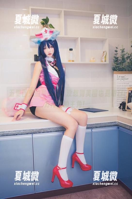 五更百鬼的写小说，没想到美图也是明日方舟里的主角！
