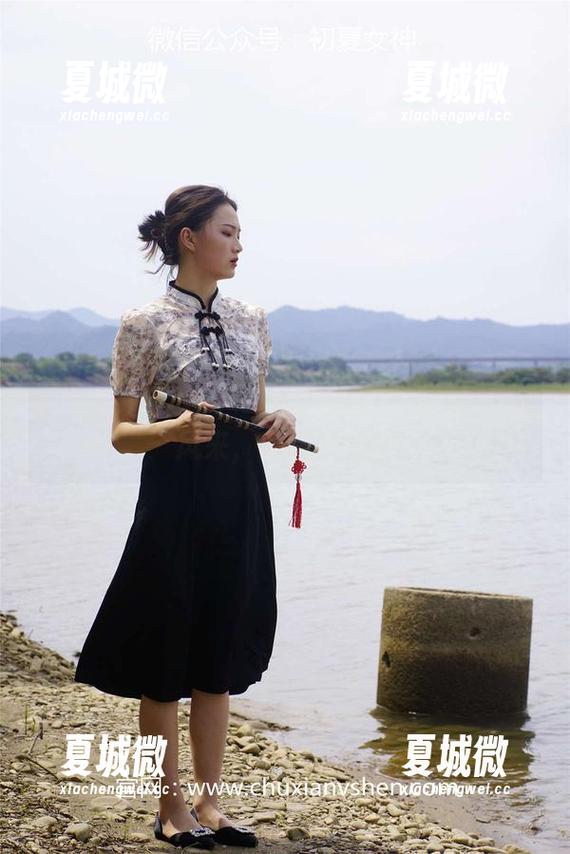 初夏女神 - 免费啊，依依的JK清风，趁着风来，赶紧下载吧