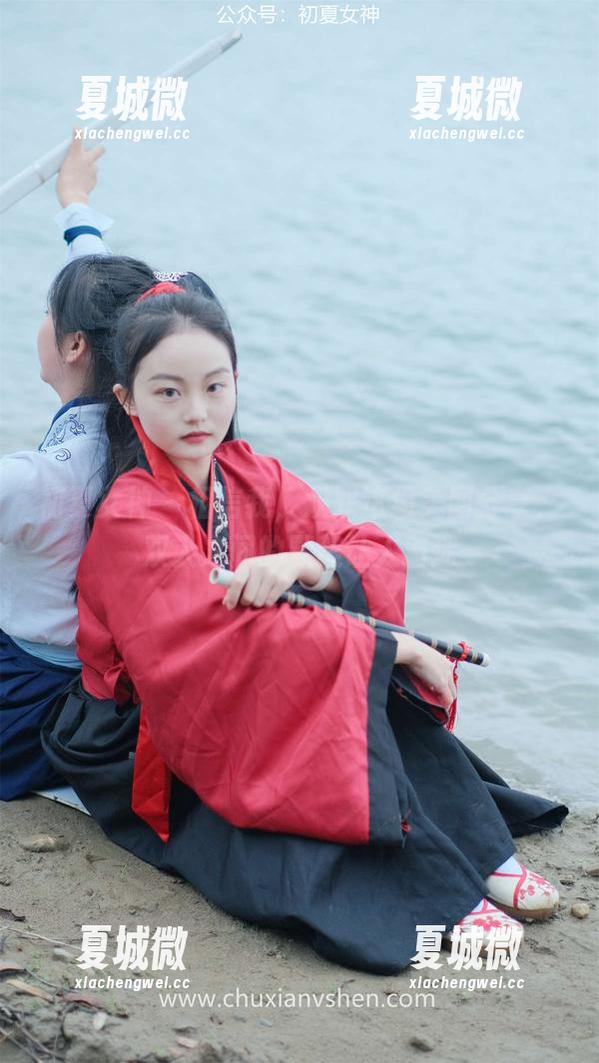 初夏女神-双双 初夏女神 - 相信我,双双这组美图分享,双人之间的默契让人着迷