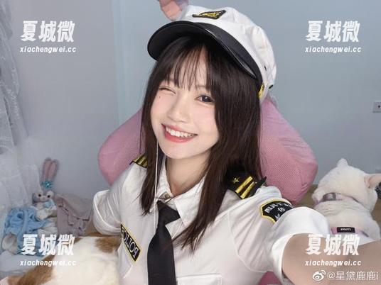 千反田鹿子 最期待图包更新的时刻终于来了!千反田鹿子的水手服超乎想象。