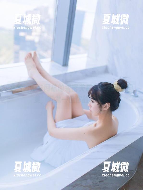 念雪ww与网袜的亲密关系，快来翻看图集，下载一份你的私藏！