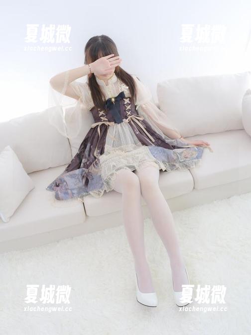 森萝财团最新照片：当猫耳和少女相遇，你会咋样？