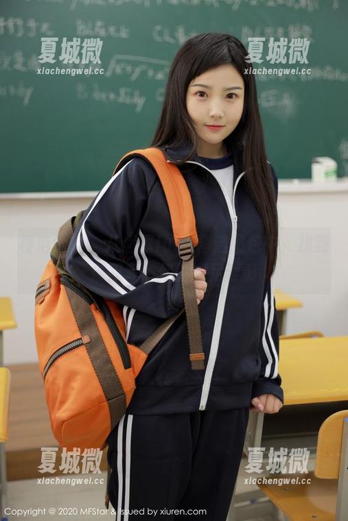 模范学院 - 从卤蛋luna精选图包中，找到那双专属你的裸足浮影