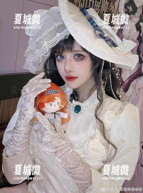 流一_喵喵喵喵喵喵在私房作品中化身雾海龙王，意外的视觉带劲