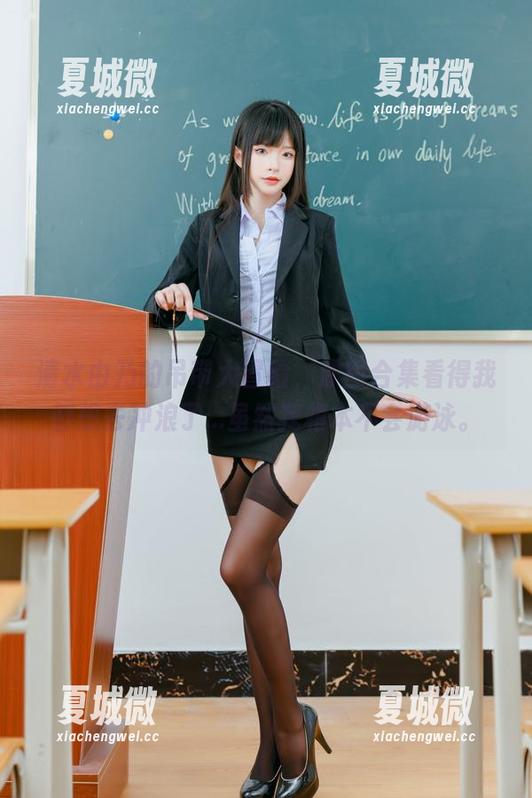 清水由乃的吊带大冒险，原图合集看得我都想去冲浪了...虽然我根本不会游泳。