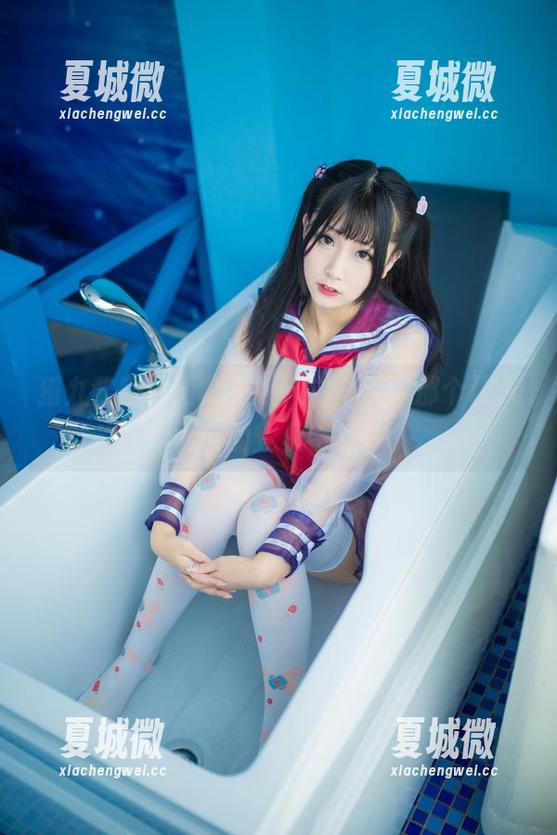 猫九酱空姐图集更新，立马想起那个让人无奈的登机手续…