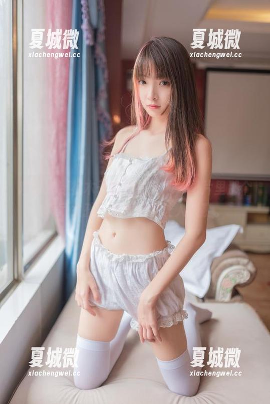 欢迎来到祖木子的私拍天地，图片里那个邻家女孩，气质好得让人羡慕。