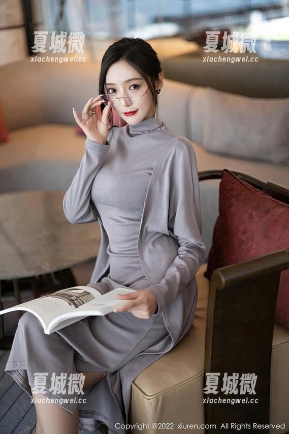 秀人网 - 紧急召唤：Emily顾奈奈酱的睡衣图库，下载还不快行动？