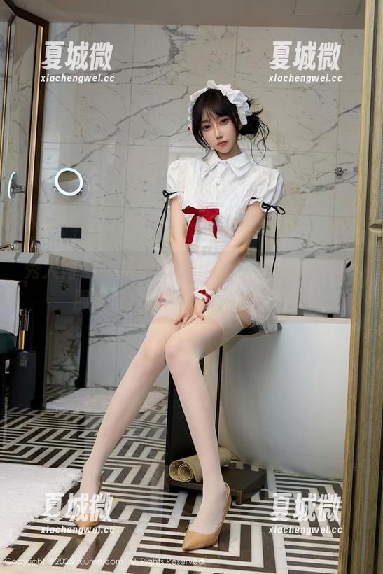 秀人网 - 一探安然maleah的全套写真，那裤里丝…难以忽视的存在！