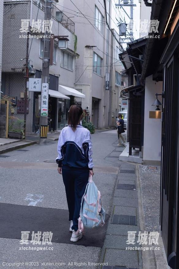 秀人网 - 陈雅漫VICKY成了腿长的代言人，最新写真让腿部领域的标准再上一个台阶。