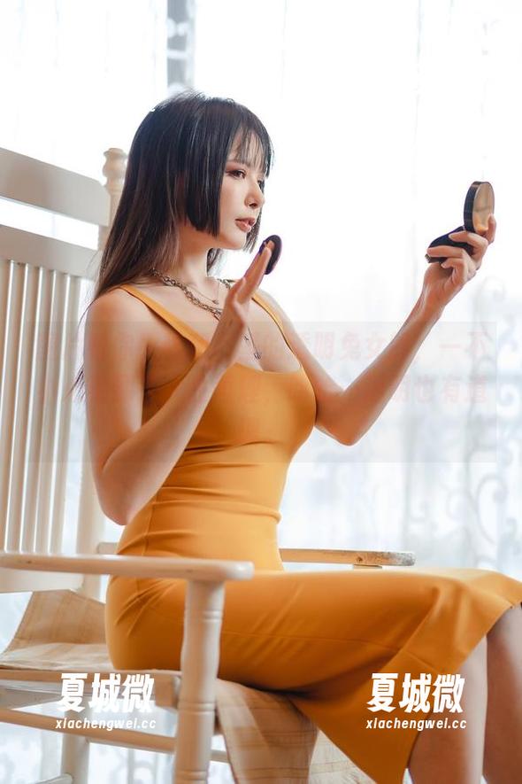 图片看你！秋和柯基的透明兔女郎，一不小心看到了人生哲理，哈哈…透明也有道理。