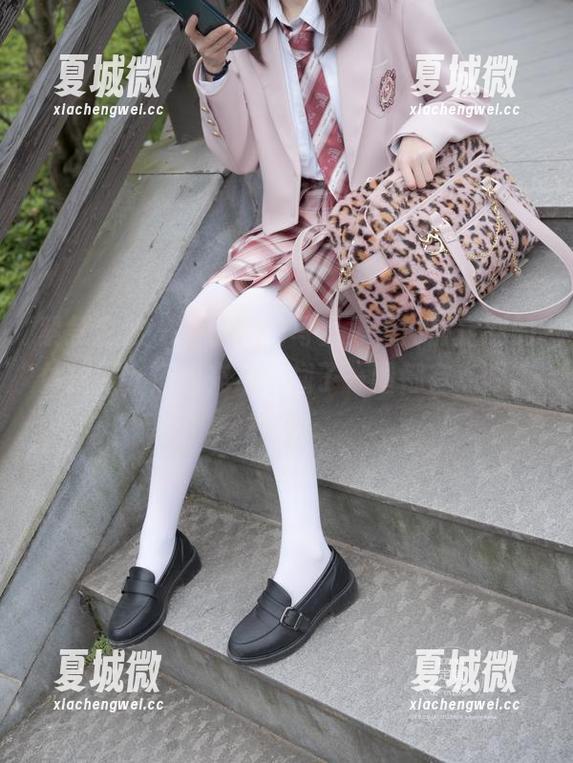 紧急企划 - 看小婕的写真集，内部定制的体操服，资源充足，翻了一圈都有点眼花缭乱！