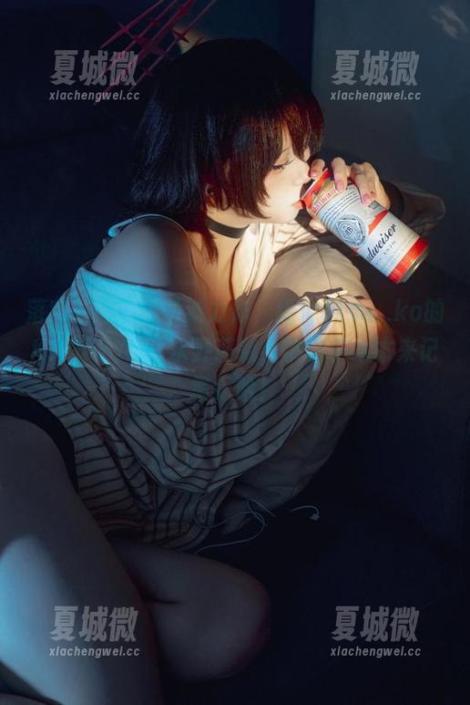 落实到细节的最新力作，纸悦Etsu_ko的KAGUYANO水野莉莉，拿着小本本来记笔记哈！