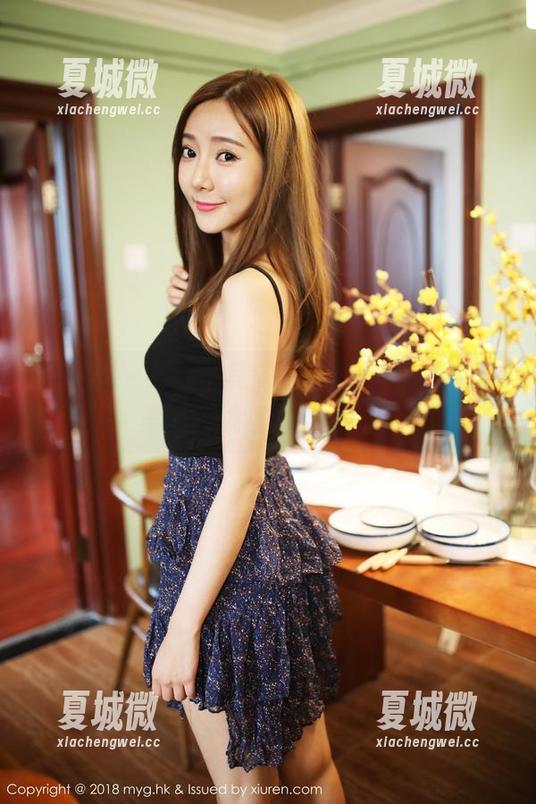 美媛馆 - 运动风其实不简单，Ellie艾栗栗全套挑战你的审美！