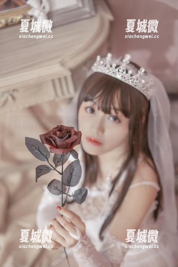 别替我input太多，脱尾巴Mizuki的婚纱最新美图，你值得一瞧。