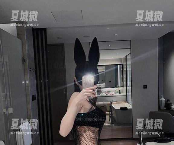 微密圈 - 脸红Dearie的长腿全套，告诉我，这种看腿的日子怎么能少了？
