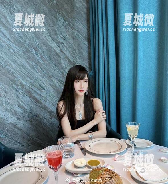 红裙与腐团儿Ikaros：这个组合让我又傻又爱，别等了，快下载！