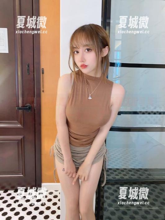 当过期米线线喵遇上网袜，下载这组写真，你一定想多了！