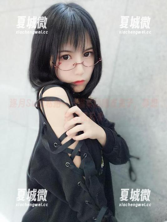 逐月Su的私拍——温柔的睡衣兔子，真想把它藏起来