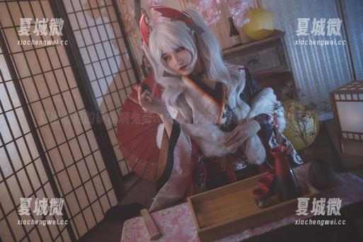 别出心裁的铁板烧鬼舞w女孩，cos写真也能玩出新花样