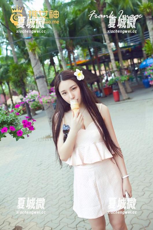 青豆客 - 夏天来了，颖莹儿YY的私拍里满满的都是什么气息？